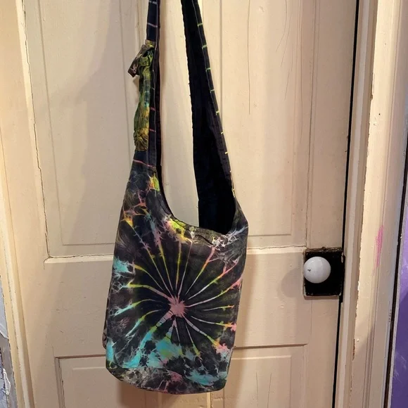 HIPPIE FESTI WEEKEND SHOULDER BAG - Picture 2 of 11